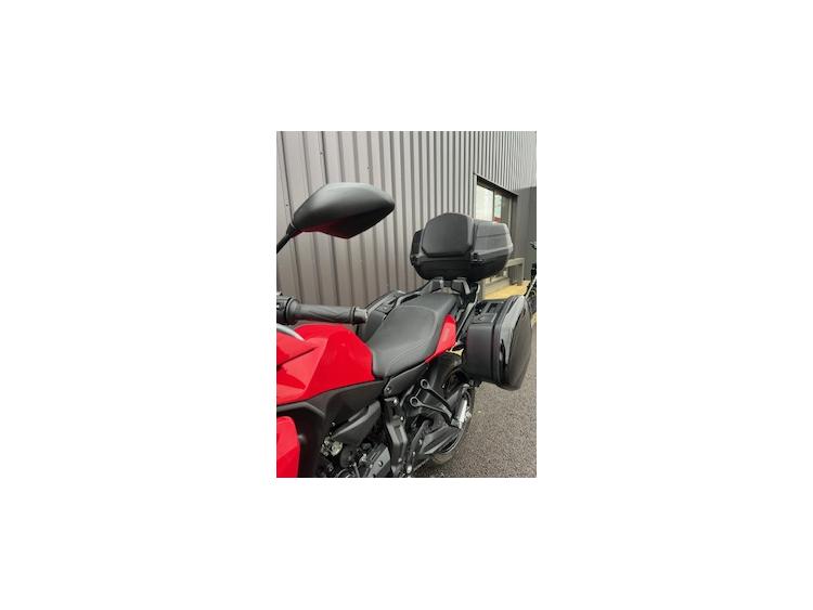 YAMAHA TRACER 7