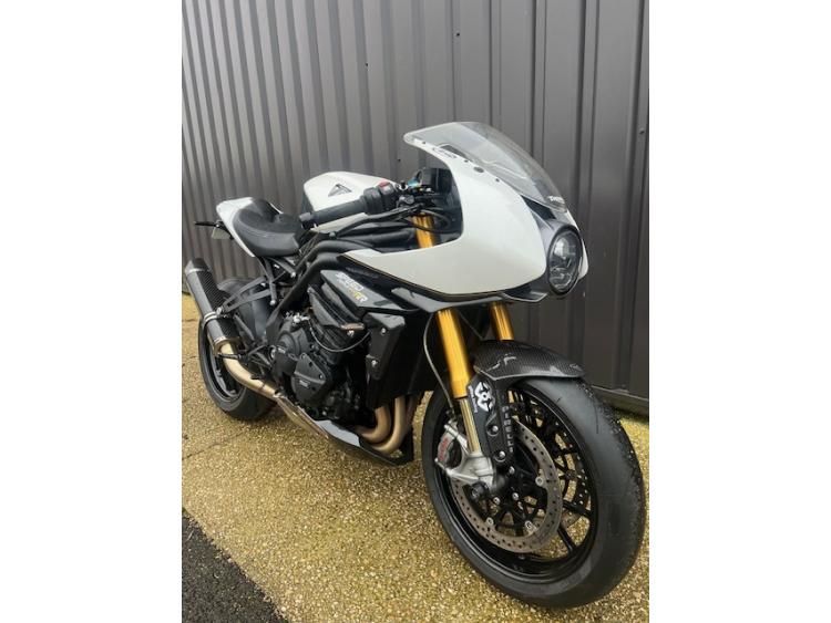 TRIUMPH SPEED TRIPLE 1200 RR
