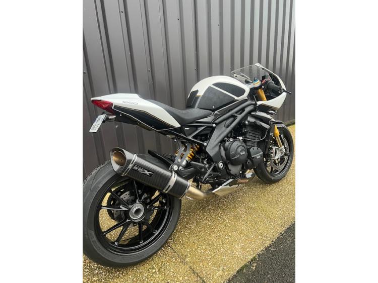 TRIUMPH SPEED TRIPLE 1200 RR